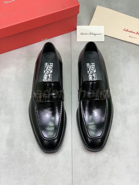 Salvatore Ferragamo Men's Shoes 136